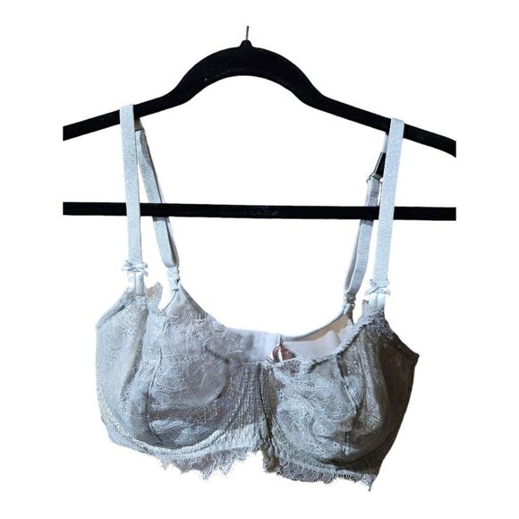 Victoria's Secret Other - VICTORIA'S SECRET Dream Angels Pale Gold Push‎ Up Lace Bra - Size 32DDD